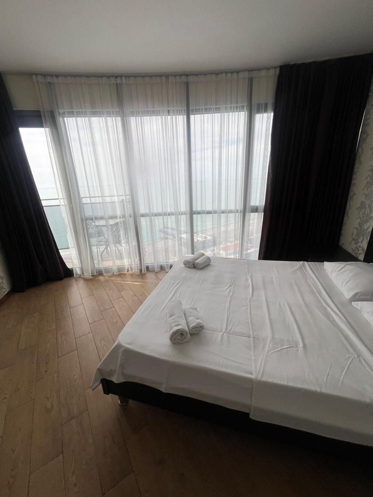 Seaview Panoramic Apartments Orbi Sea Towers Batumi Exteriér fotografie